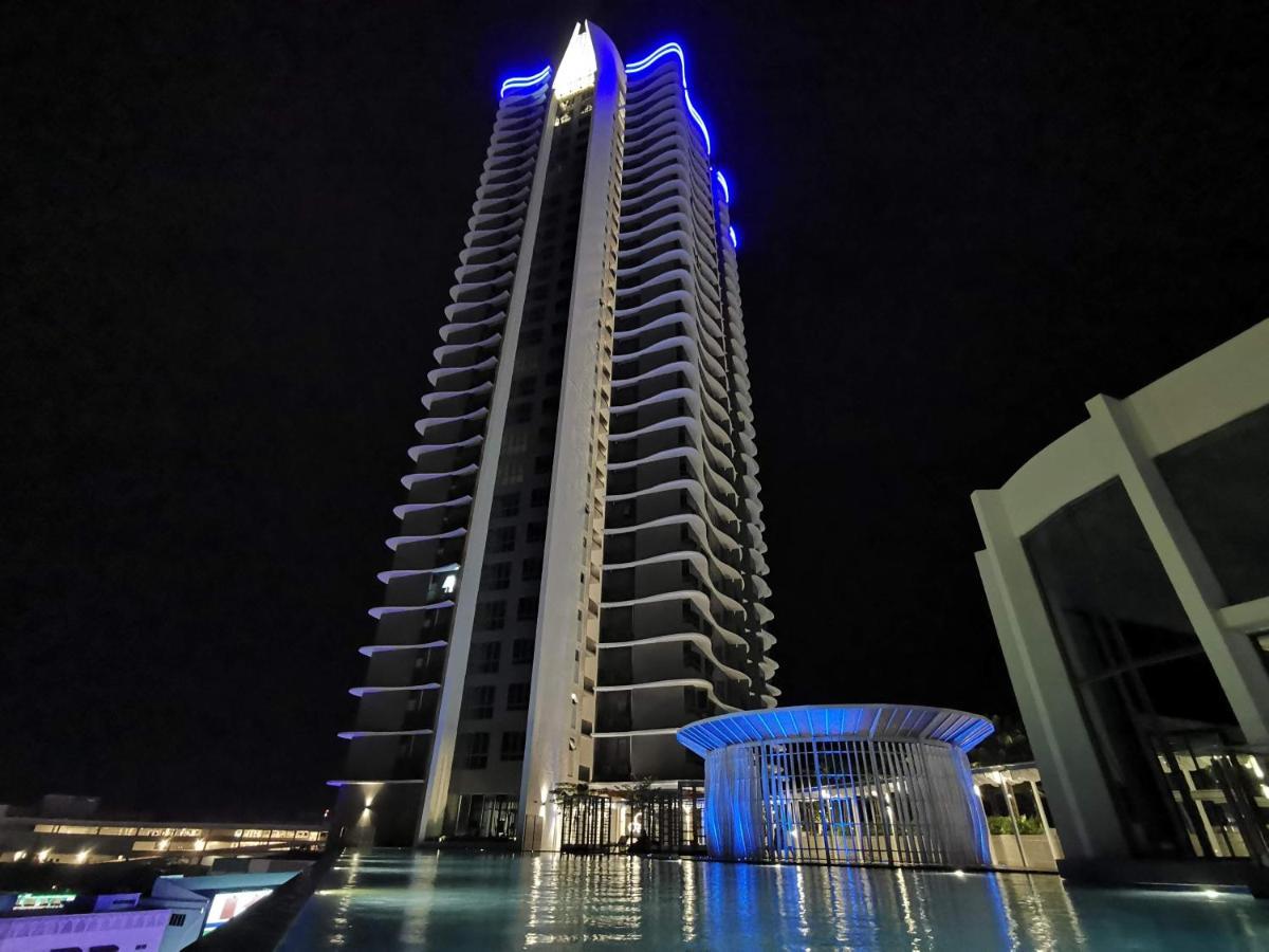 Free Netflix! Zas Suite At Troika Residence, Kb Kota Bharu Exterior photo